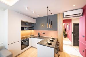 Dapur atau dapur kecil di Premium Apartments with balcony