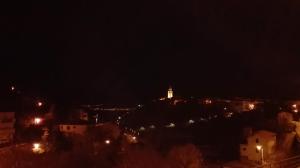 Nespecifikovaný výhled na destinaci Vrbnik nebo výhled na město při pohledu z apartmánu