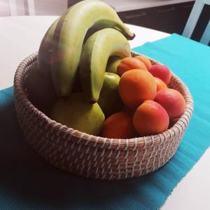 Jedlo v apartmánovom hoteli alebo blízkom okolí