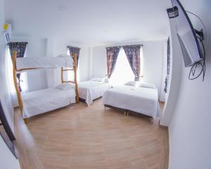 Кровать или кровати в номере VILLA MANDALAY +13 фотографий