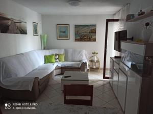 Kuchyňa alebo kuchynka v ubytovaní Apartman Robertino 1966