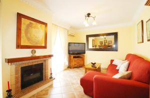 A television and/or entertainment centre at Casa Sandra Spainsunrentals 1165