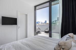 Blue Sky Penthouse by Five Stay