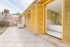 Balkón alebo terasa v ubytovaní Deribasivska Cozy 4-room Apartment
