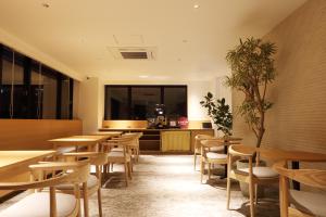 Ο χώρος του lounge ή του μπαρ στο LOF HOTEL Shimbashi