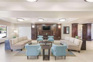 A seating area at Sleep Inn & Suites Midland West