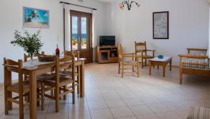TV a/nebo společenská místnost v ubytování Nireides villas 'TOP DESTINATION'