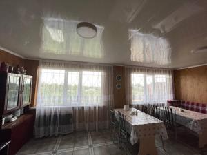 Posezení v ubytování Guest House Ugra