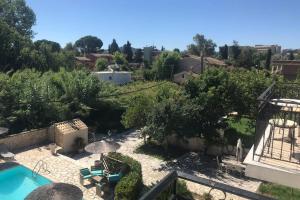 a view of a backyard with a swimming pool at Charieta n.8 in Áno Korakiána