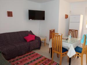 TV a/nebo společenská místnost v ubytování CoZi Coliving Djerba