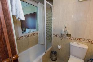 Koupelna v ubytování Philae Hotel Aswan + 37 fotografií