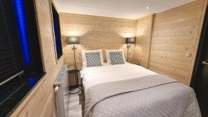 Ένα ή περισσότερα κρεβάτια σε δωμάτιο στο At the Dunes