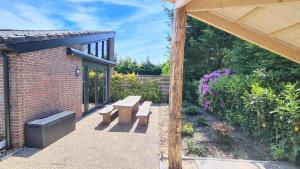 Κήπος έξω από το At the Dunes