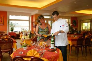 Hosté ubytování Logis Hôtel - Restaurant Aux Bruyères