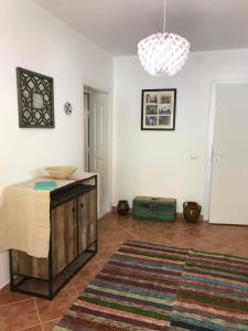 Afbeelding uit fotogalerij van Lele Maria's Cottage in Arpaşu de Sus