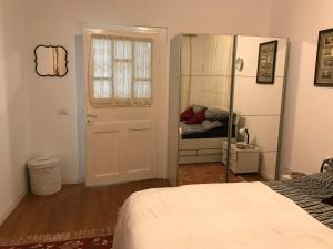 Afbeelding uit fotogalerij van Lele Maria's Cottage in Arpaşu de Sus