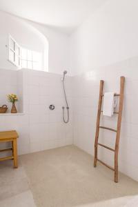 Un baño de Eole Tarifa Rooms