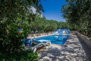Bazén v ubytování Villa Rustica Dalmatia nebo v jeho okolí