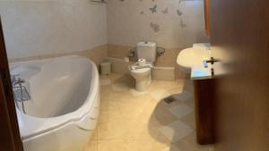 Photo de la galerie de l'établissement Molos Beach Rooms, à Kíssamos 29 autres photos