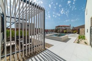Bazén v ubytovaní PINNA RESIDENCE - PINNA alebo v jeho blízkosti