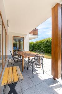 Patio nebo venkovní prostory v ubytování Kaprun Biggest Chalet Helen - 5 Bedrooms, 7 Bathrooms, Air Condition