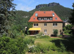 Nespecifikovaný výhled na hory nebo výhled na hory při pohledu z apartmánu