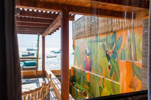 Bamboo Búzios Hostel的休息区