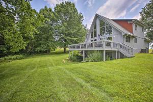 Foto dalla galleria di Lake Cumberland Home with Deck and Water Access! a Monticello