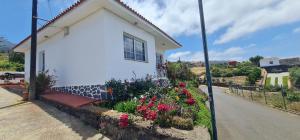 Zahrada ubytování Vivienda Vacacional Lulu Tijarafe + 16 fotografií