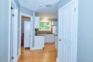 Afbeelding uit fotogalerij van Maple Tree Cottage License # 058-2022 in Niagara on the Lake