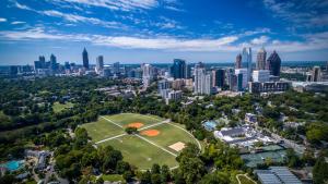 Nespecifikovaný výhled na destinaci Atlanta nebo výhled na město při pohledu z penzionu