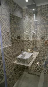 Kylpyhuone majoituspaikassa Anfi Suites