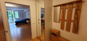 Postel nebo postele na pokoji v ubytování Apartmán 46m2 s balkonem v lázeňském centru
