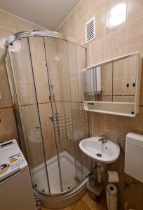 Un baño de Apartment Dada
