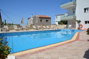 Bazén v ubytování Sofia Apartments nebo v jeho okolí