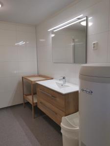 A bathroom at Camp Sjusjøen