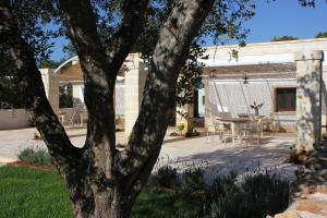 A garden outside Masseria Zambardo
