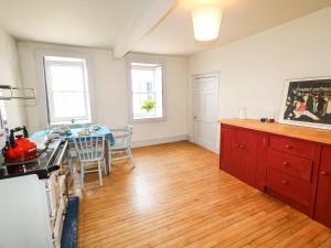 Cucina o angolo cottura di The Ferry House