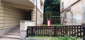 Budynek, w którym mieści się apartament