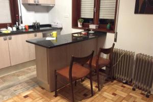 Η κουζίνα ή μικρή κουζίνα στο Casa Isabel 2 bedroom apartment near Porto