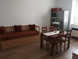 Posezení v ubytování Fine apartment in centrum of Slaný with Aircondition