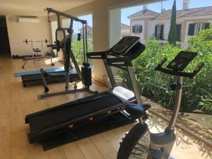 Galeriebild der Unterkunft Cozy 4 Room Ap with Whirlpool,3min drive to the beach in Bahia de Casares