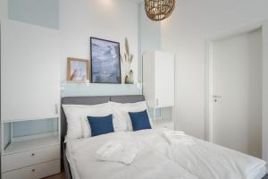 Posteľ alebo postele v izbe v ubytovaní A13- Boutique Apartments, Best Location, by BQA