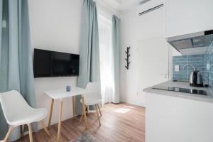 Kuchyňa alebo kuchynka v ubytovaní A13- Boutique Apartments, Best Location, by BQA