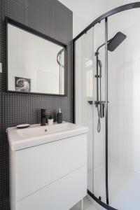 Kúpeľňa v ubytovaní A13- Boutique Apartments, Best Location, by BQA