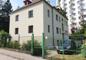 Budova, v ktorej sa apartmán nachádza