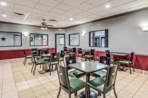 Restaurace v ubytování Quality Inn Ozona I-10