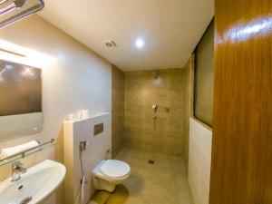 Baðherbergi á Hotel Ananda Pashupati