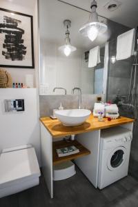 Kuchyňa alebo kuchynka v ubytovaní Apartament Szaro na Białym + 20 fotografií