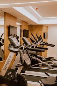 
The fitness centre and/or fitness facilities at Hope Street Hotel
